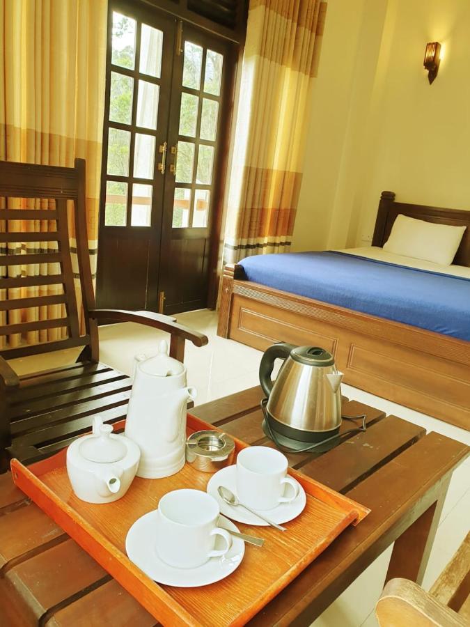 Delhousie Hotel Nallathanniya Extérieur photo
